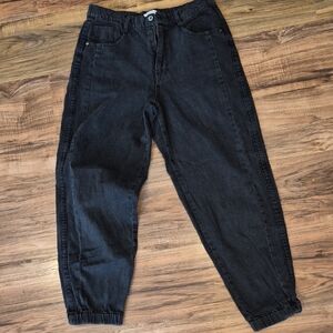 💙 H&M - Blacl Denim Jeans With Cinched Hems